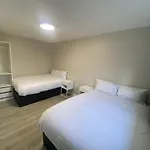 Hosted By Ryan - 1 Bedroom House